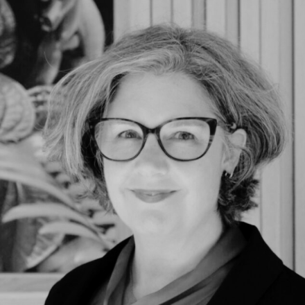 Dr Niamh Lennox-Chhugani